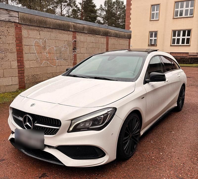 Gebraucht Mercedes CLA220 AMG 184 PS (135 kW) 2018 Weiß Limousine