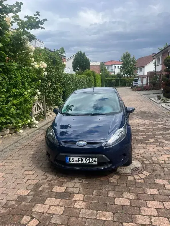 Gebraucht Ford Fiesta 90 PS (66 kW) 2009 Blau Limousine