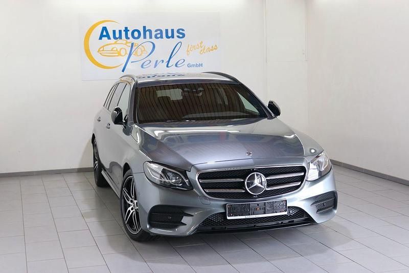 Gebraucht Mercedes E220 AMG line 194 PS (142 kW) 2020 Grau Limousine