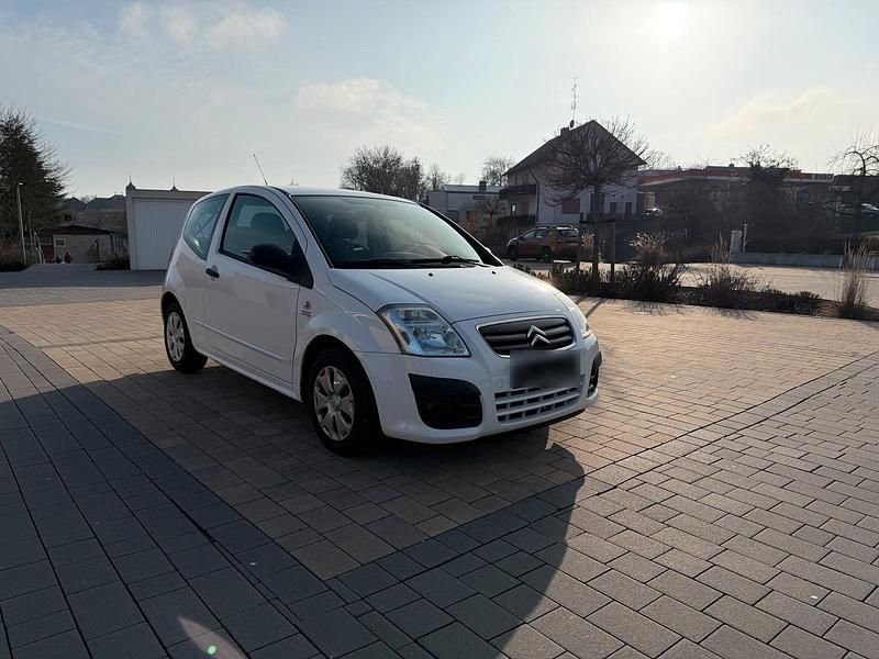 Gebraucht Citroën C2 60 PS (44 kW) 2009 Weiß Kleinwagen