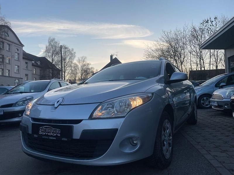 Gebraucht Renault Mégane III Expression 106 PS (77 kW) 2010 Grau Limousine