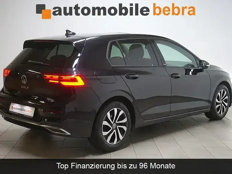 Gebraucht VW Golf VIII Active 150 PS (110 kW) 2022 Deep black Limousine
