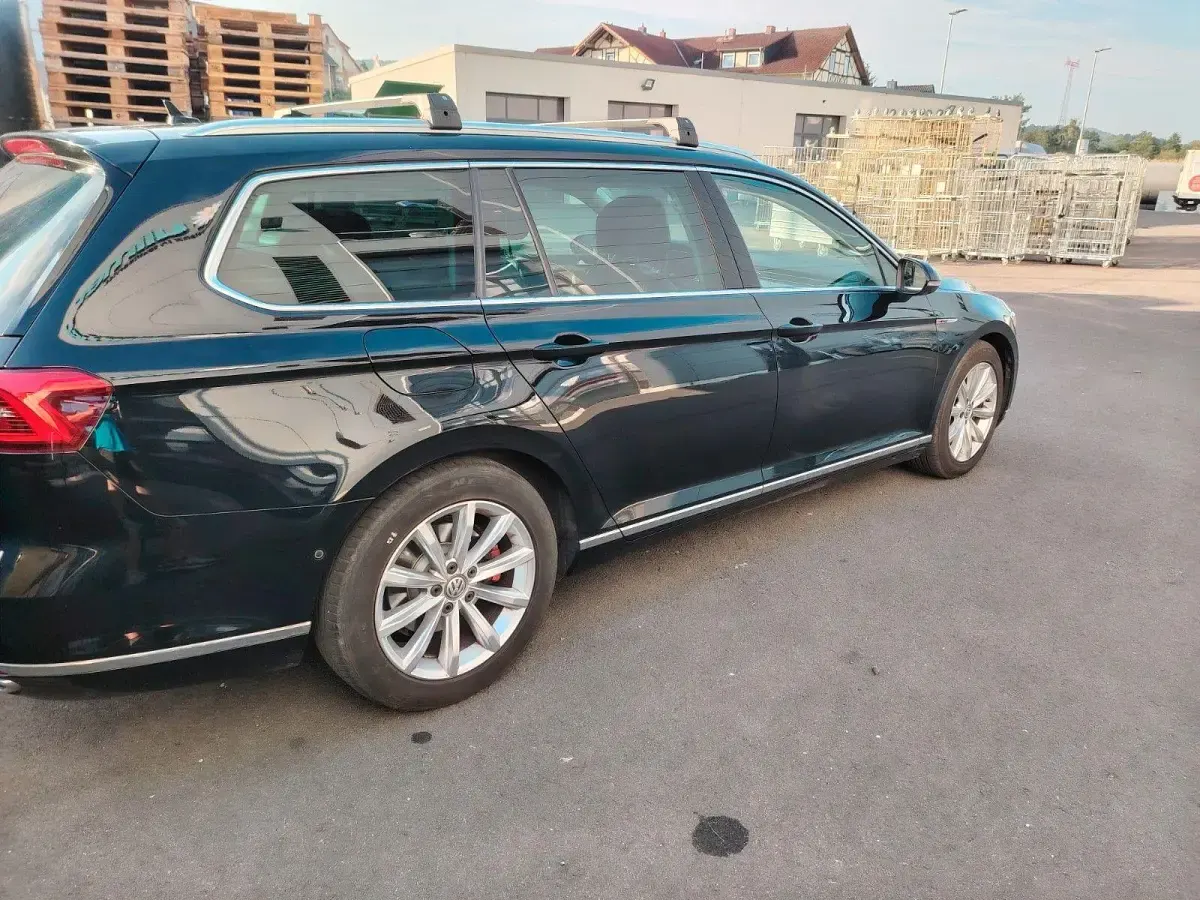 Gebraucht VW Passat Highline 190 PS (139 kW) 2017 Schwarz Kombi