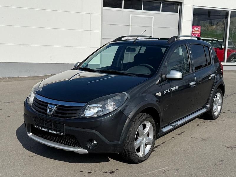 Second-hand Dacia Sandero Stepway 88 CP (64 kW) 2012 Gri Berlinǎ