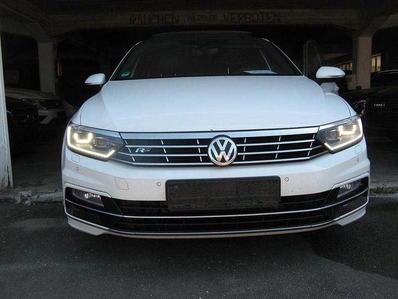 Gebraucht VW Passat R-line 150 PS (110 kW) 2017 Weiß Limousine