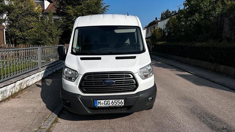 Weiß Gebraucht 2019 Ford Transit Van / Kleinbus | 11.500 € (Superpreis) - Bild 1/4