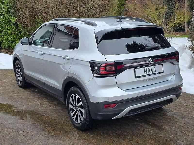 Gebraucht VW T-Cross Active 110 PS (80 kW) 2021 Reflexsilber metallic SUV
