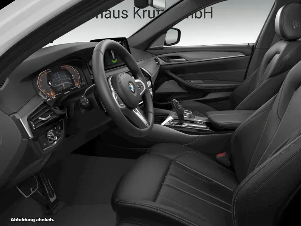 Gebraucht BMW 530 M Sport 245 PS (180 kW) 2023 Alpinweiß uni Kombi