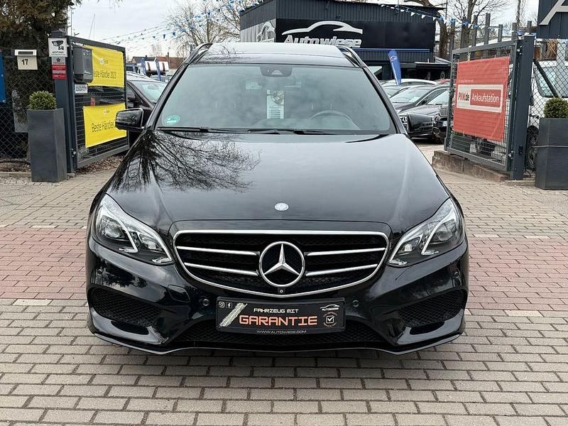 Gebraucht Mercedes E350 AMG 258 PS (189 kW) 2015 Schwarz Limousine