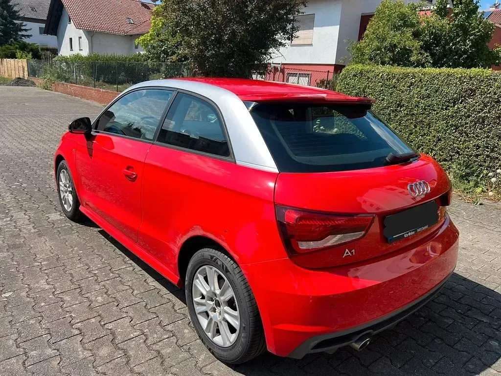 Gebraucht Audi A1 Sport 90 PS (66 kW) 2016 Rot Kleinwagen