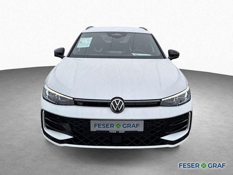 Neu VW Passat R-line 150 PS (110 kW) 2025 Oryxweiß perlmutteffekt Kombi