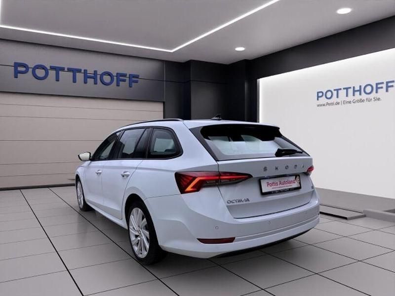 Gebraucht Skoda Octavia Ambition 2021 Weiss Kombi