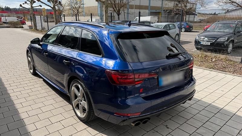 Gebraucht Audi S4 354 PS (260 kW) 2018 Blau Kombi