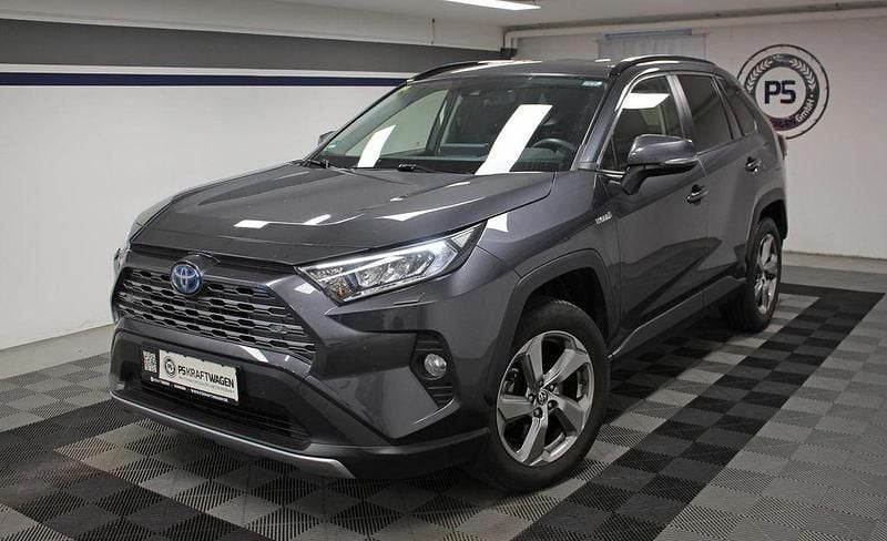 Grey metallic Gebraucht 2020 Toyota RAV4 Hybrid Team SUV | 26.580 € (Guter Preis) - Bild 1/3