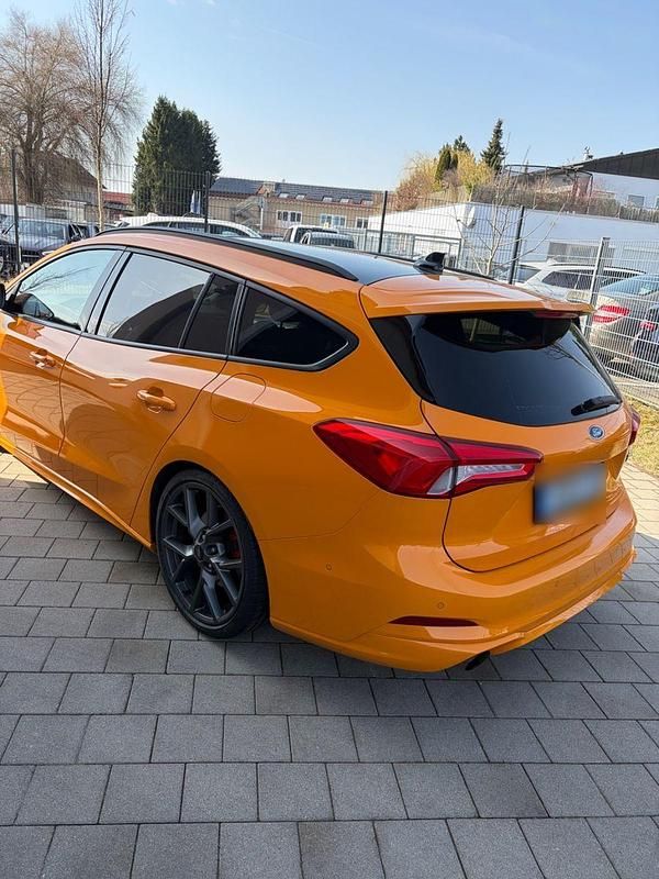 Gebraucht Ford Focus ST 280 PS (205 kW) 2021 Orange Kombi