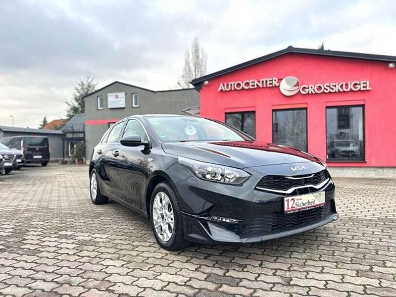 Gebraucht Kia Ceed 160 PS (117 kW) 2022 Schwarz Kleinwagen