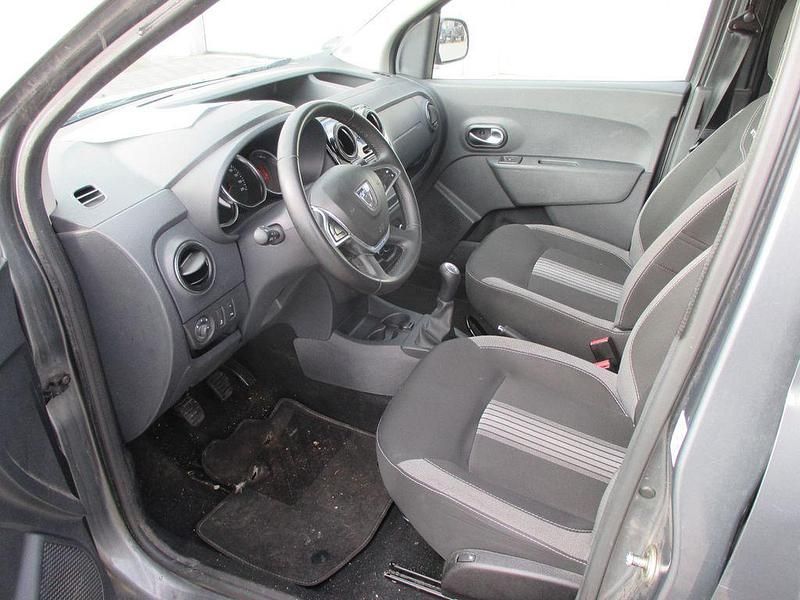 Gebraucht Dacia Dokker Celebration 90 PS (66 kW) 2018 Grau Van / Kleinbus