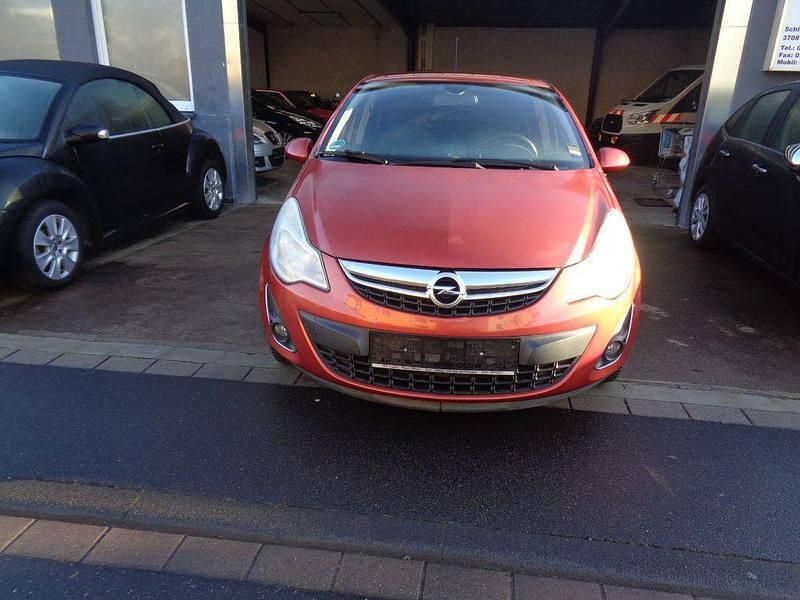 Gebraucht Opel Corsa Active 87 PS (63 kW) 2013 Rot Limousine