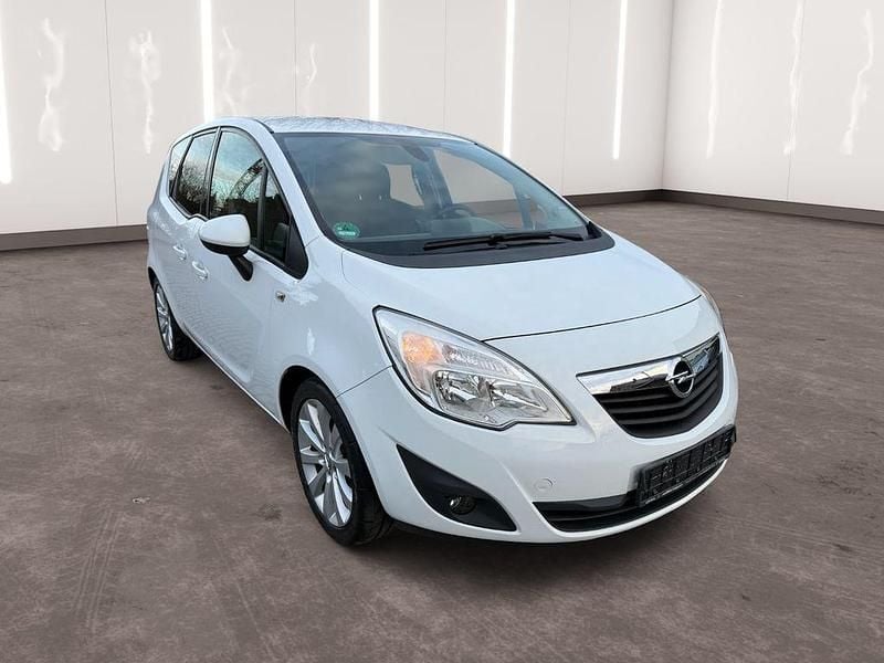 Gebraucht Opel Meriva Edition 120 PS (88 kW) 2010 Weiß Van / Kleinbus