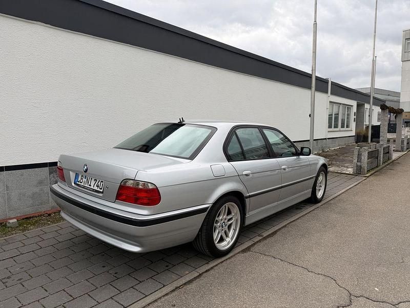 Gebraucht BMW 740 286 PS (210 kW) 1999 Silber Limousine