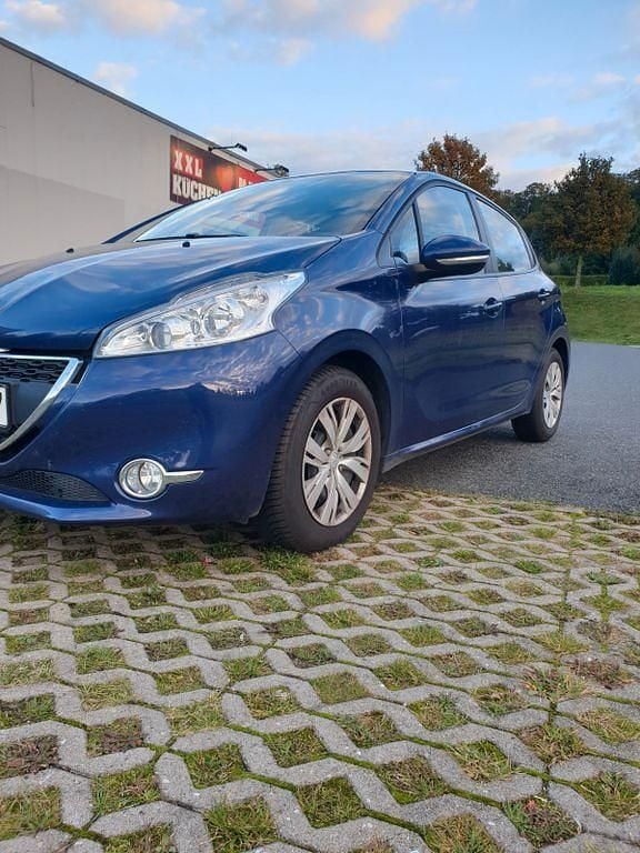 Blau Gebraucht 2014 Peugeot 208 Active Kleinwagen | 5.000 € (Superpreis) - Bild 1/4