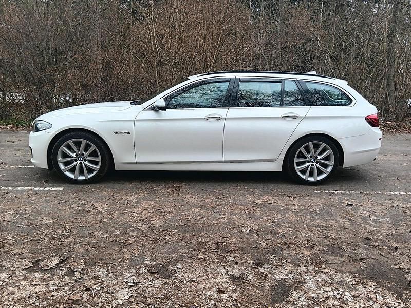 Gebraucht BMW 530 258 PS (189 kW) 2014 Weiß Kombi