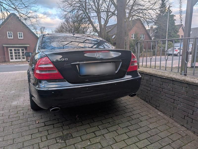 Gebraucht Mercedes E500 AMG 306 PS (225 kW) 2005 Schwarz Limousine