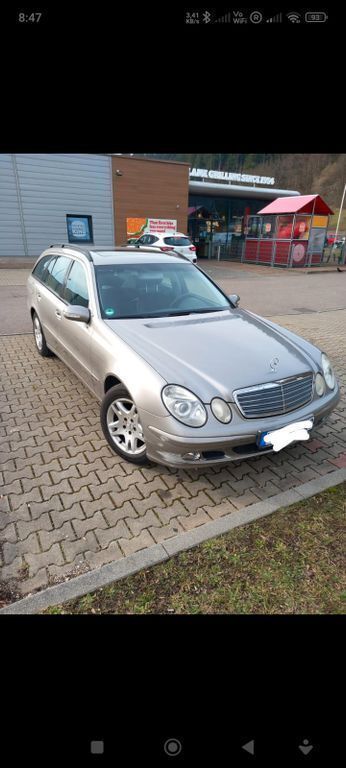Silber Gebraucht 2003 Mercedes E240 Classic Kombi | 3.800 € (Guter Preis) - Bild 1/4