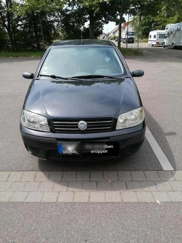 Schwarz Gebraucht 2003 Fiat Punto Kleinwagen | 550 € (Guter Preis) - Bild 1/4