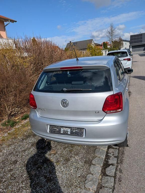 Gebraucht VW Polo Comfortline 86 PS (63 kW) 2011 Silber Kleinwagen