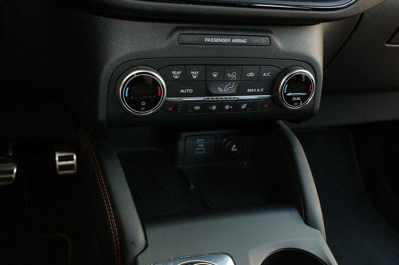 Gebraucht Ford Kuga ST-Line 224 PS (164 kW) 2020 Schwarz SUV