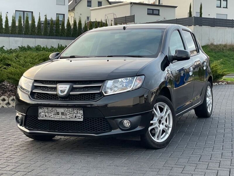 Gebraucht Dacia Sandero 90 PS (66 kW) 2014 Schwarz Kleinwagen