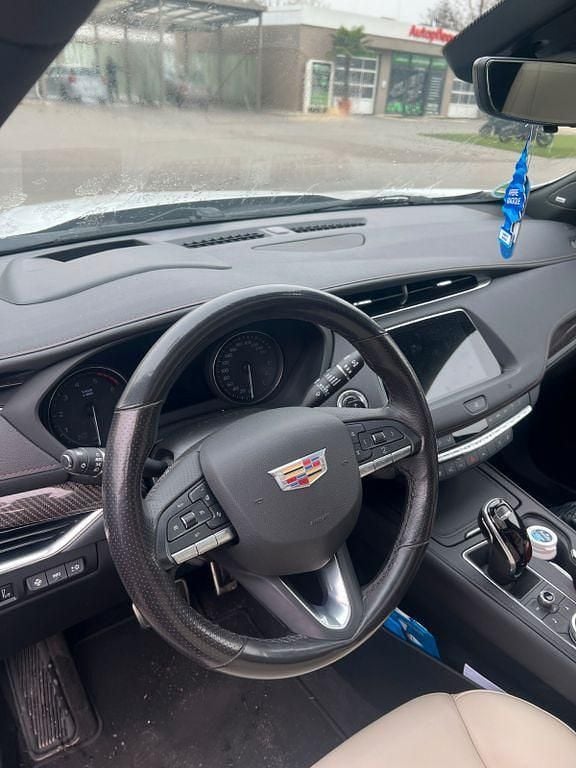 Gebraucht Cadillac XT4 174 PS (127 kW) 2020 Weiß SUV