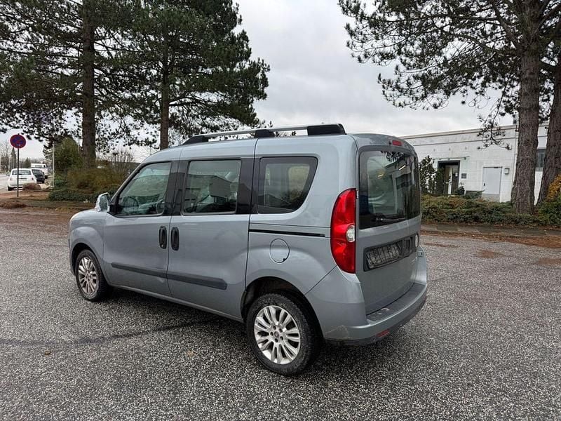 Gebraucht Fiat Doblò Easy 90 PS (66 kW) 2012 Grau Van / Kleinbus