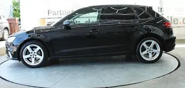 Gebraucht Audi A3 Sport 150 PS (110 kW) 2018 Schwarz Limousine
