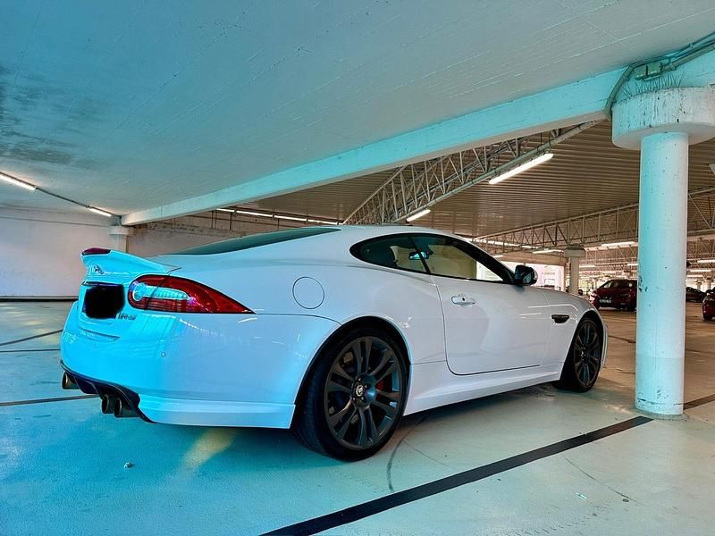 Gebraucht Jaguar XKR 551 PS (405 kW) 2013 Weiß Coupé