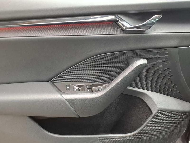 Gebraucht Skoda Octavia Ambition 150 PS (110 kW) 2022 Blackmagic perleffekt Kombi