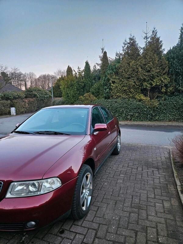 Rot Gebraucht 1999 Audi A4 Limousine | 675 € (Superpreis) - Bild 1/4