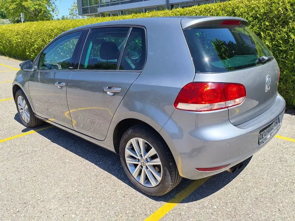Gebraucht VW Golf VI Style 140 PS (102 kW) 2011 Grau Kleinwagen