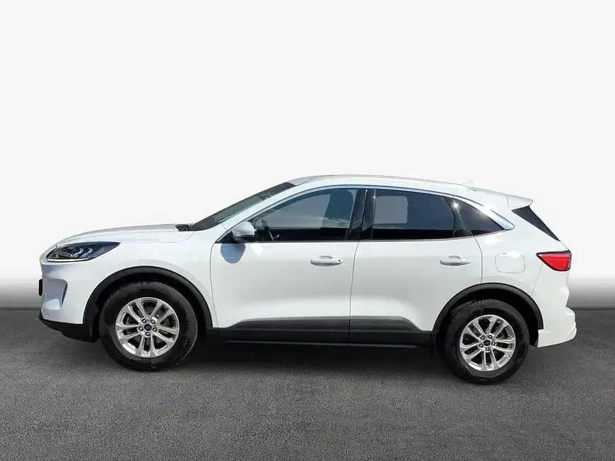 Gebraucht Ford Kuga Titanium 150 PS (110 kW) 2022 Weiß SUV