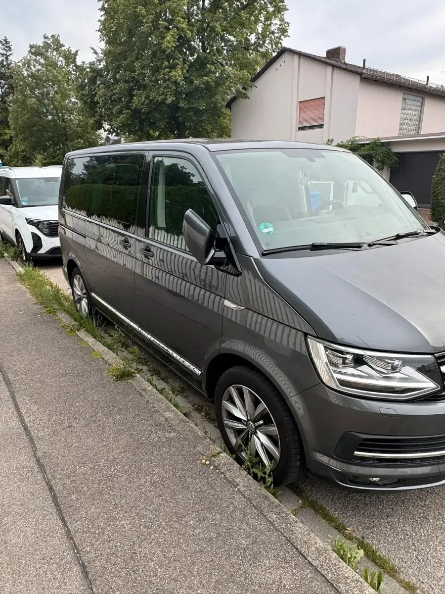 Gebraucht VW Multivan Highline 204 PS (150 kW) 2016 Andere farben Van / Kleinbus