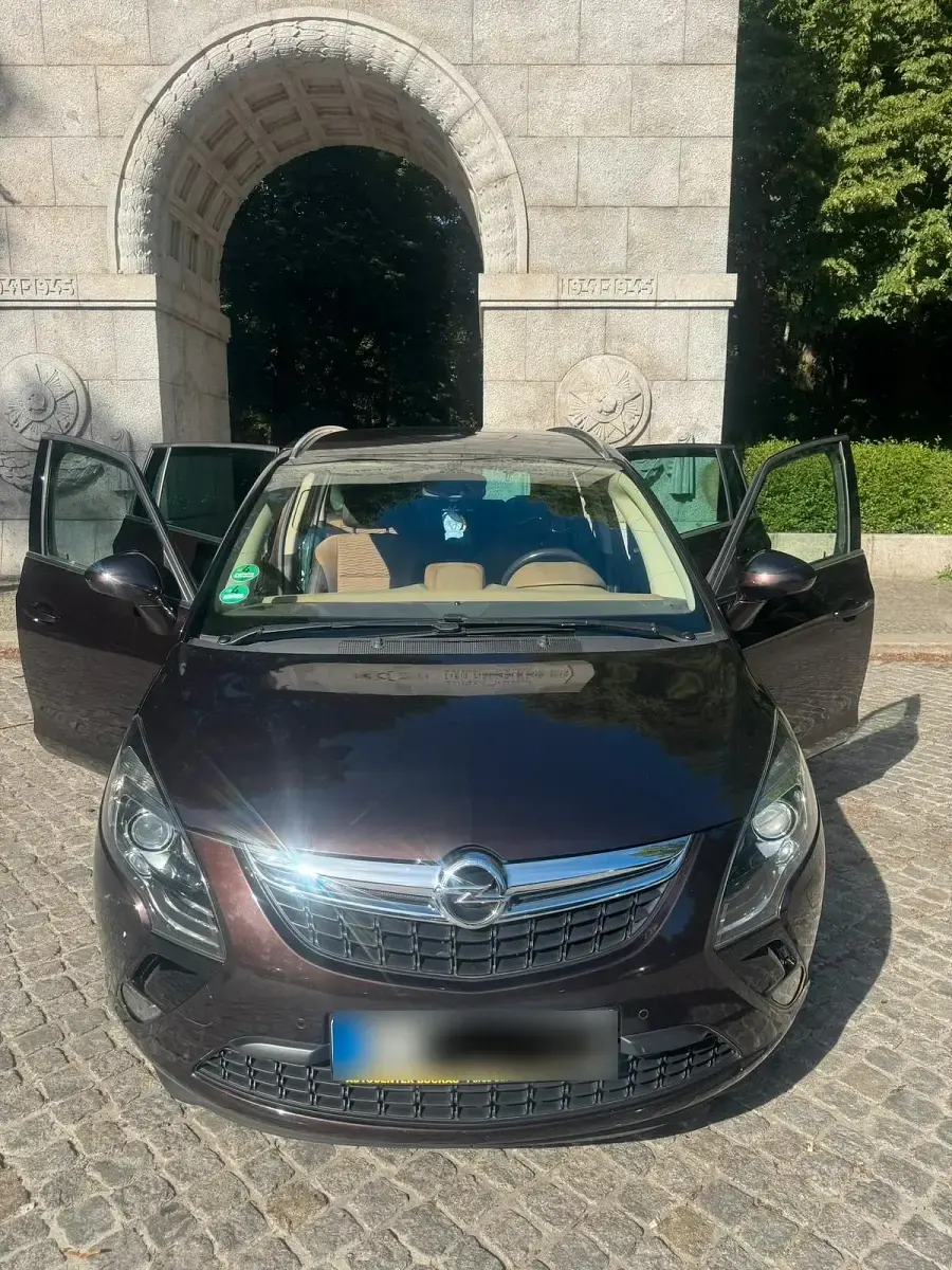 Gebraucht Opel Zafira 131 PS (96 kW) 2013 Braun Van / Kleinbus