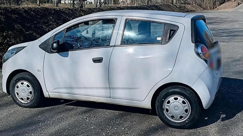 Gebraucht Chevrolet Spark LS 81 PS (59 kW) 2012 Weiß Kleinwagen