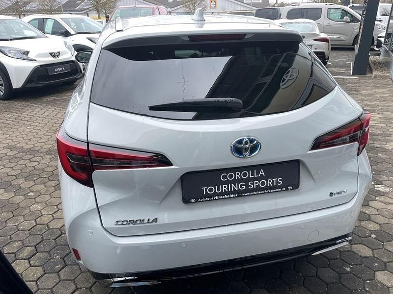 Neu Toyota Corolla 178 PS (130 kW) 2026 Grau Kombi