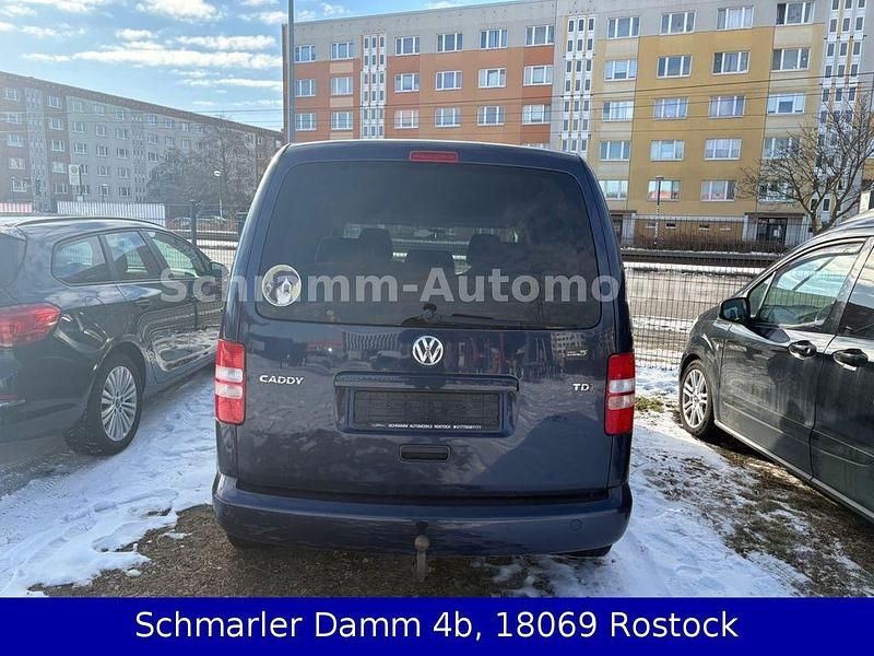 Gebraucht VW Caddy Comfortline 102 PS (75 kW) 2011 Blau Van / Kleinbus