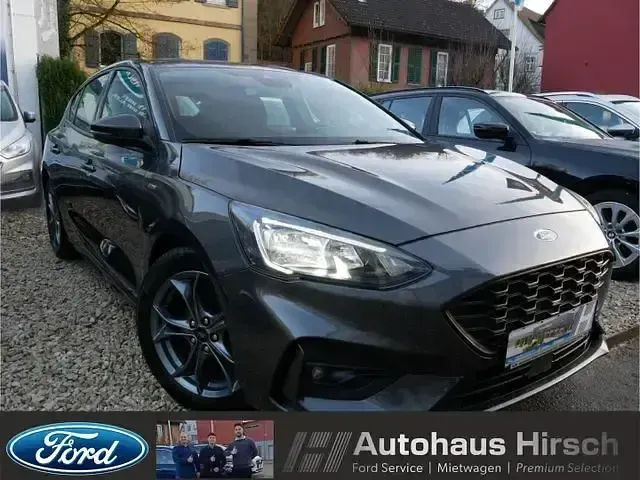 Używany Ford Focus ST-Line 120 KM (88 kW) 2020 Czarny Sedan/Limuzyna