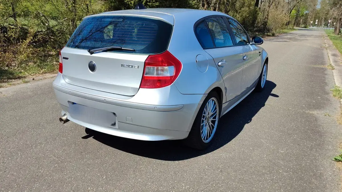 Gebraucht BMW 120 163 PS (119 kW) 2005 Silber Kleinwagen