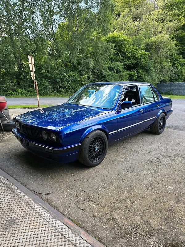 Gebraucht BMW 325 Performance 193 PS (141 kW) 1988 Blau Limousine
