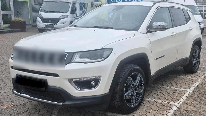 Weiß Gebraucht 2018 Jeep Compass Limited SUV | 17.500 € (Teuer) - Bild 1/4