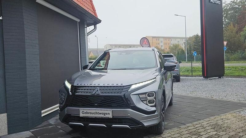 Gebraucht Mitsubishi Eclipse Cross Plus 98 PS (72 kW) 2022 Grau SUV